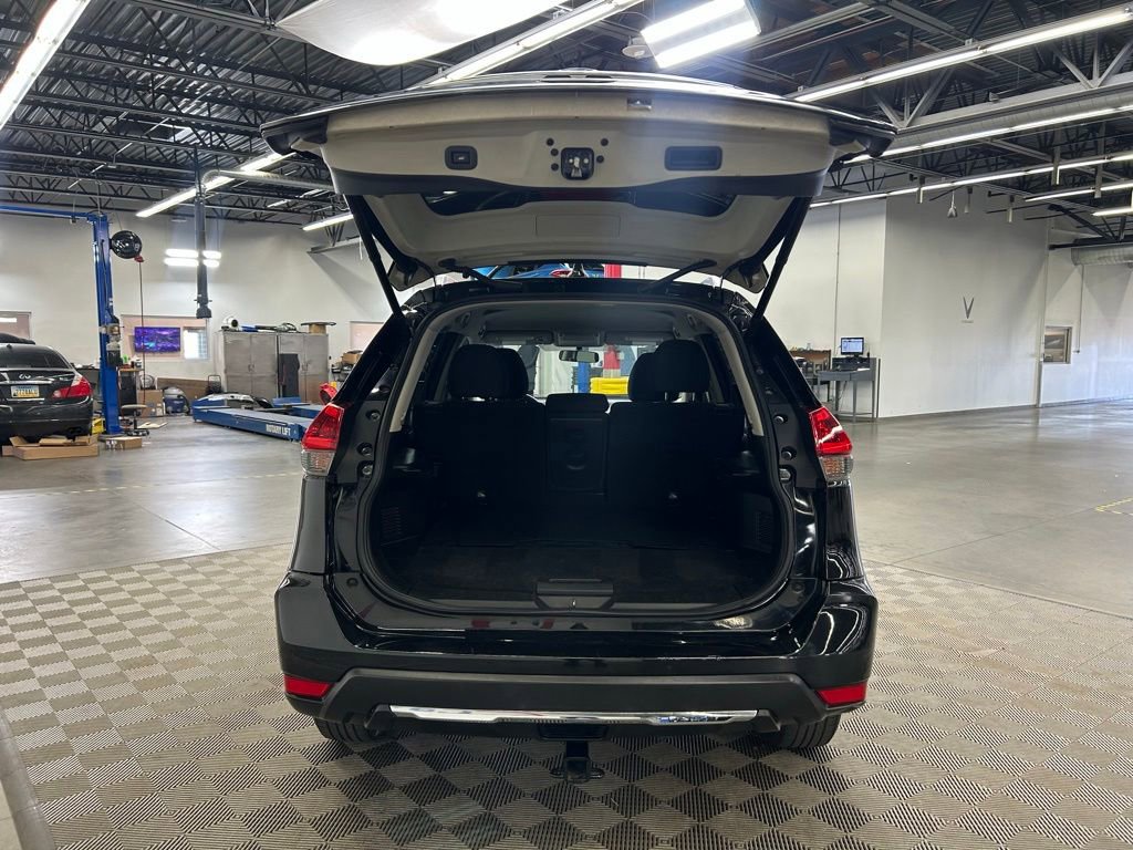 Used 2018 Nissan Rogue SV FWD image 6