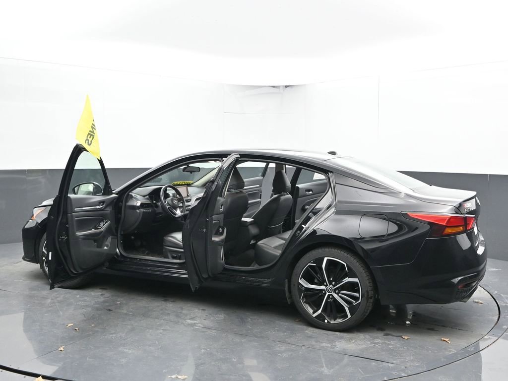 Used 2024 Nissan Altima 2.5 SR FWD image 56