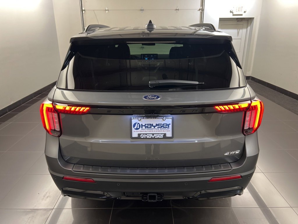 New 2025 Ford Explorer ST-Line image 6