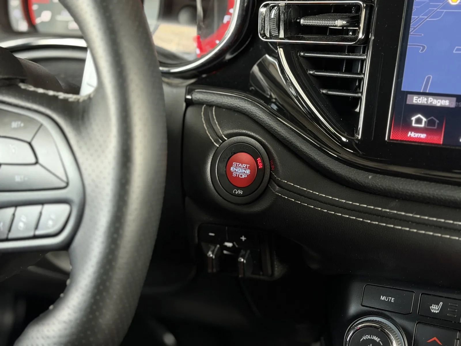 Used 2024 Dodge Durango SRT Hellcat image 32