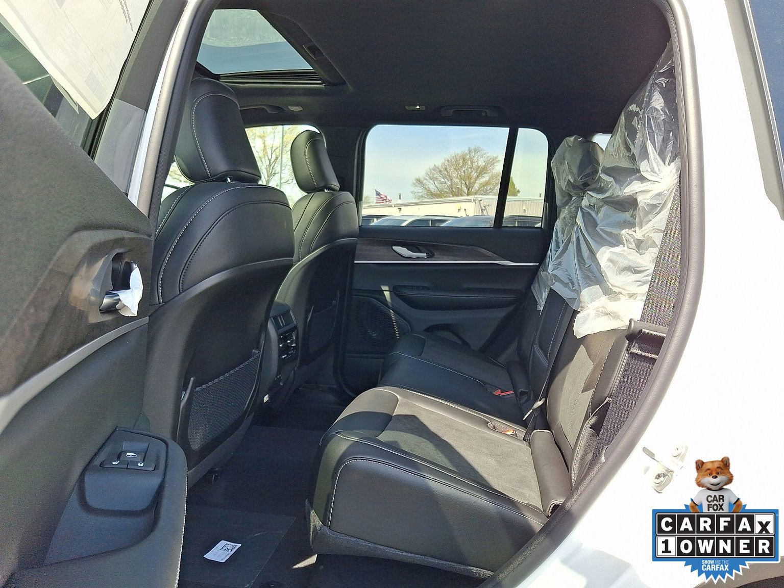 New 2026 Jeep Grand Cherokee Altitude image 5