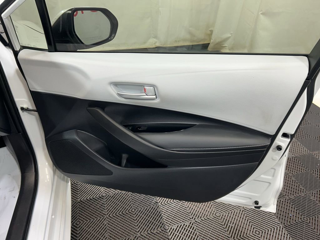 Used 2024 Toyota Corolla SE image 9