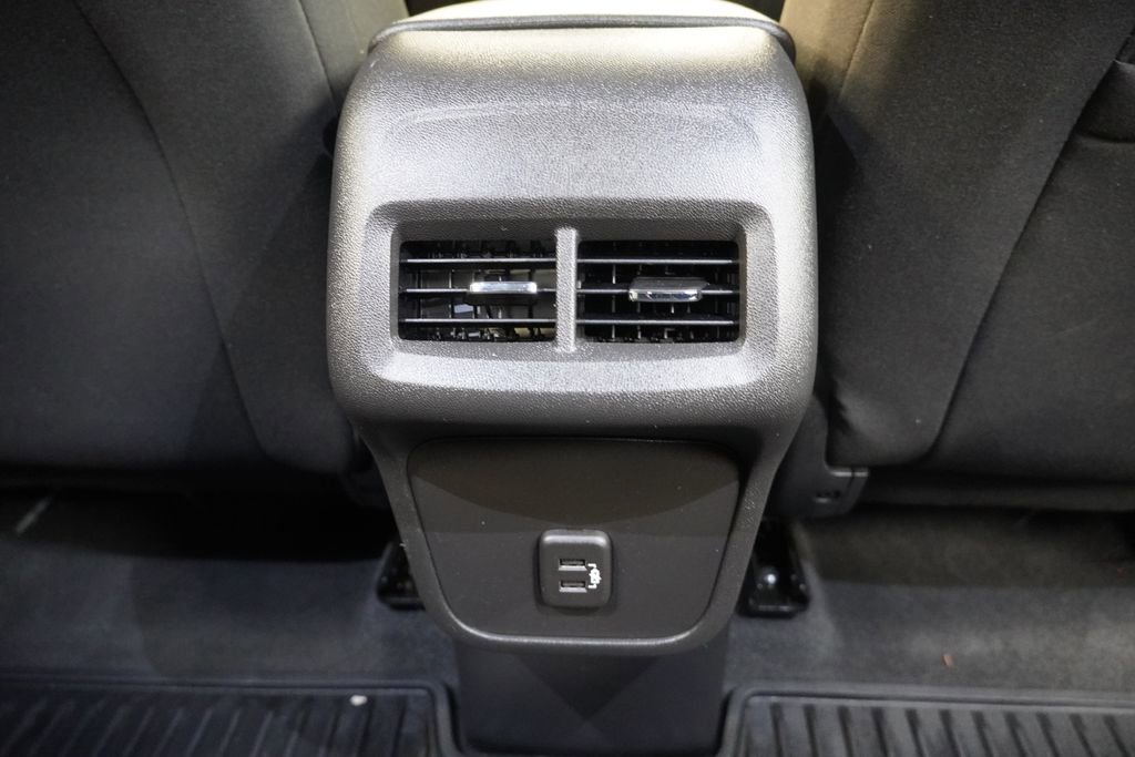 Certified 2023 Chevrolet Equinox LS image 32