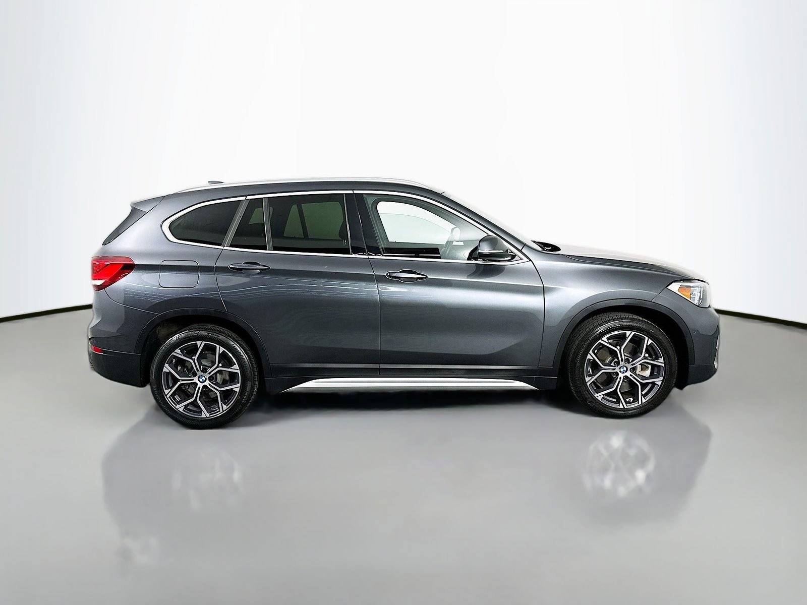 Used 2021 BMW X1 xDrive28i w/ Convenience Package AWD/4WD image 10