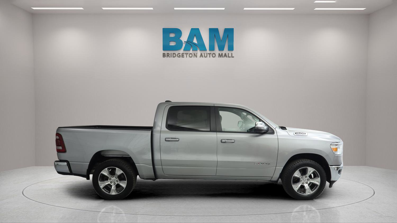 Used 2024 RAM 1500 Laramie image 2