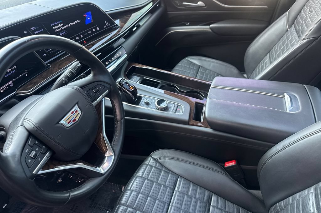 Used 2023 Cadillac Escalade Sport Platinum w/ LPO, ONYX Package AWD/4WD image 12