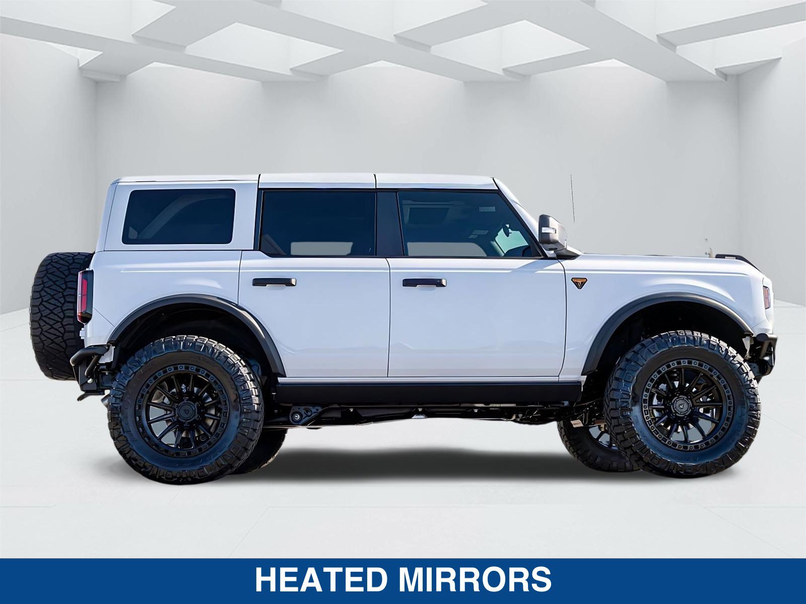 New 2025 Ford Bronco Badlands AWD/4WD image 3