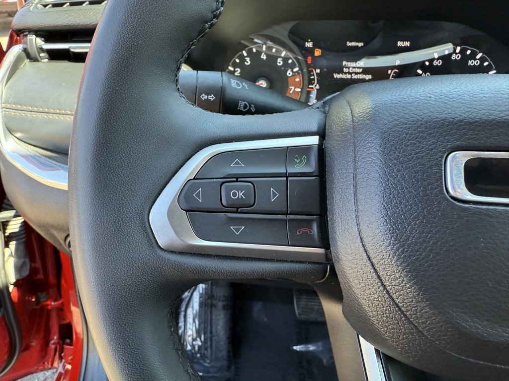 Used 2023 Jeep Compass Limited image 29