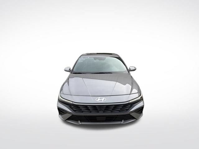 Used 2024 Hyundai Elantra Limited FWD image 8