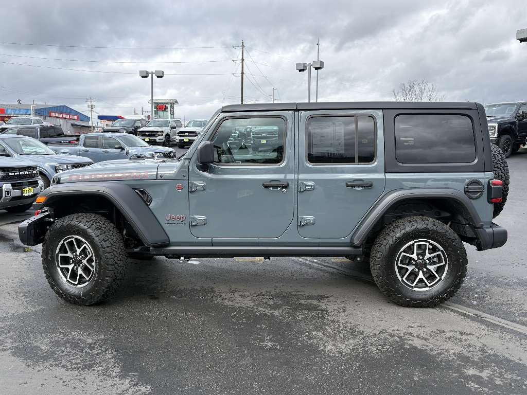 Used 2025 Jeep Wrangler Unlimited Rubicon w/ Steel Bumper Group image 9