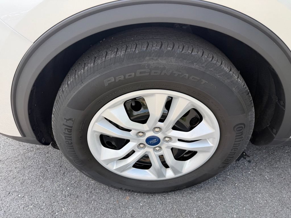 Certified 2020 Ford Escape S AWD/4WD image 11