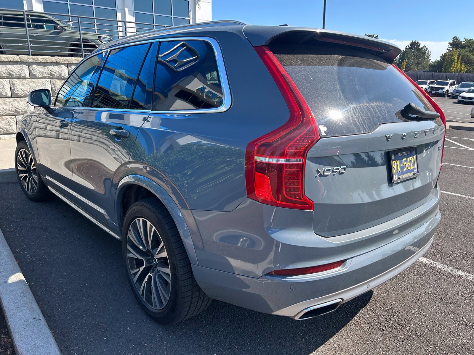 Used 2021 Volvo XC90 T5 Momentum w/ Advanced Package AWD/4WD image 6