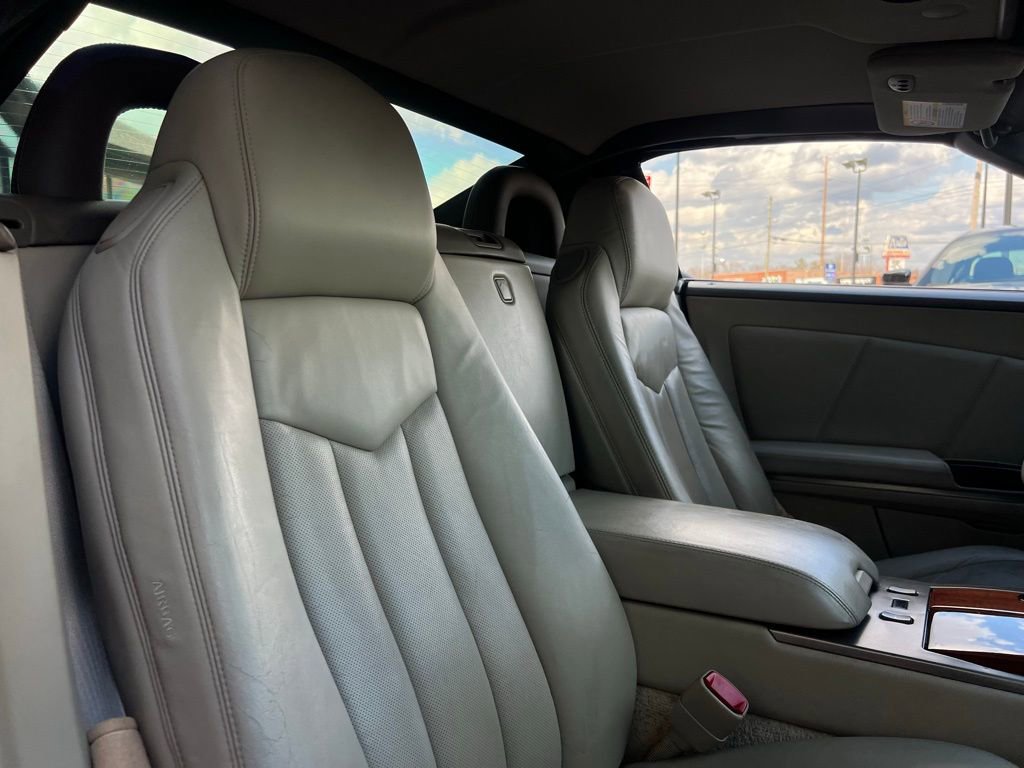 Used 2005 Cadillac XLR Base image 27