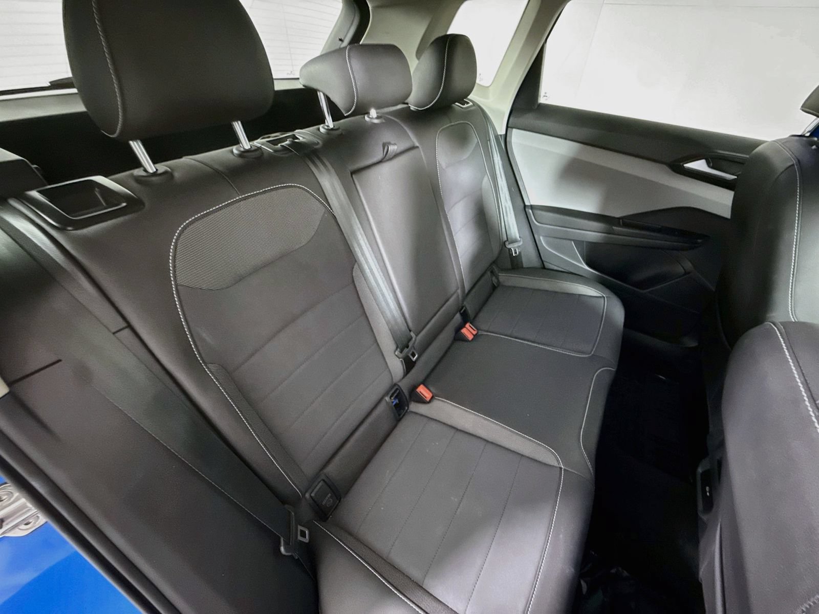 Certified 2023 Volkswagen Taos SE w/ Panoramic Sunroof Package AWD/4WD image 25