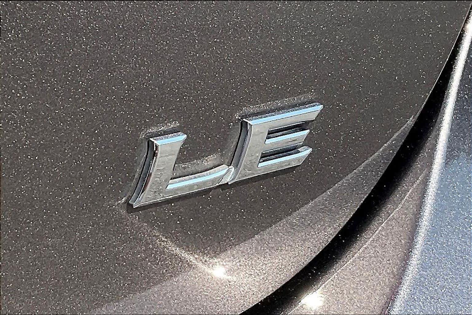 Used 2024 Toyota Camry LE w/ Convenience Package FWD image 10