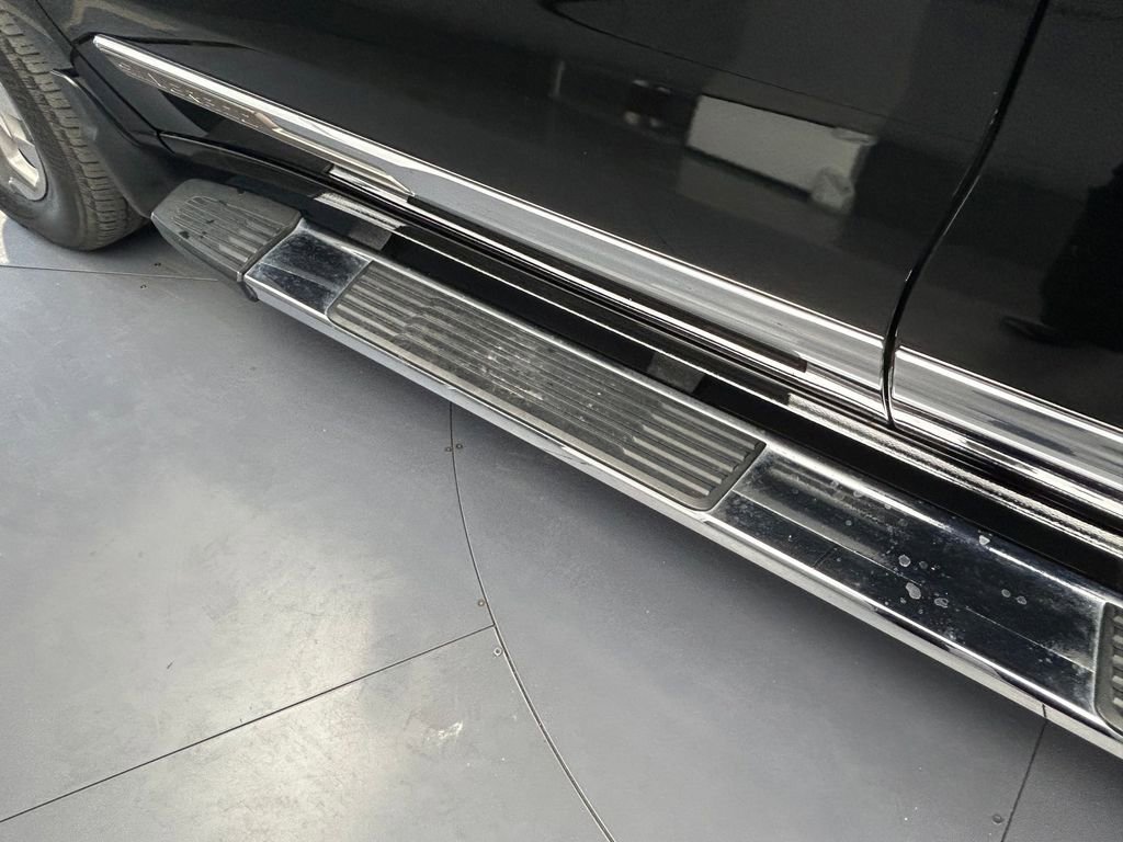 Used 2022 Chevrolet Silverado 1500 High Country image 40