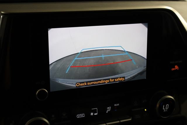 Used 2023 Toyota Highlander XLE FWD image 35
