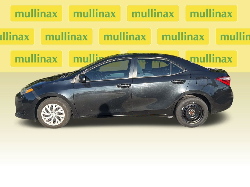 Used 2018 Toyota Corolla LE FWD image 11