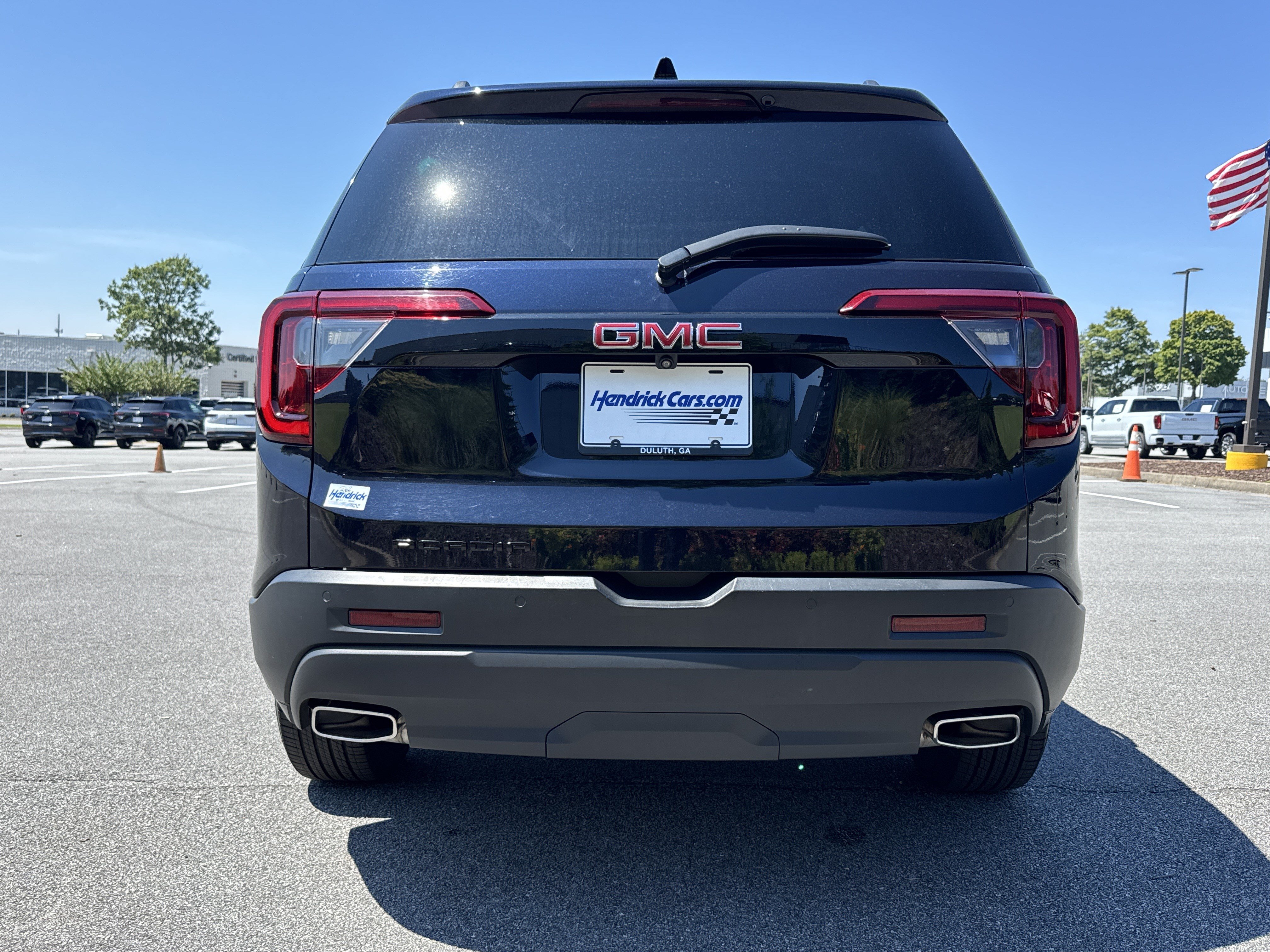 Used 2022 GMC Acadia SLT w/ Elevation Edition FWD image 9