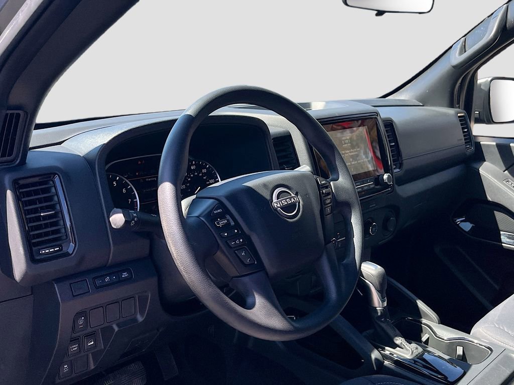 Used 2023 Nissan Frontier SV w/ Midnight Edition Package image 9
