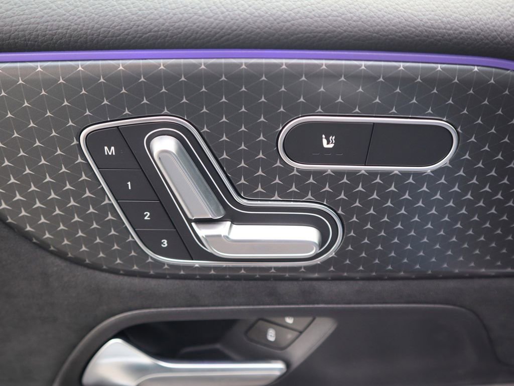 Certified 2024 Mercedes-Benz GLB 250 image 19