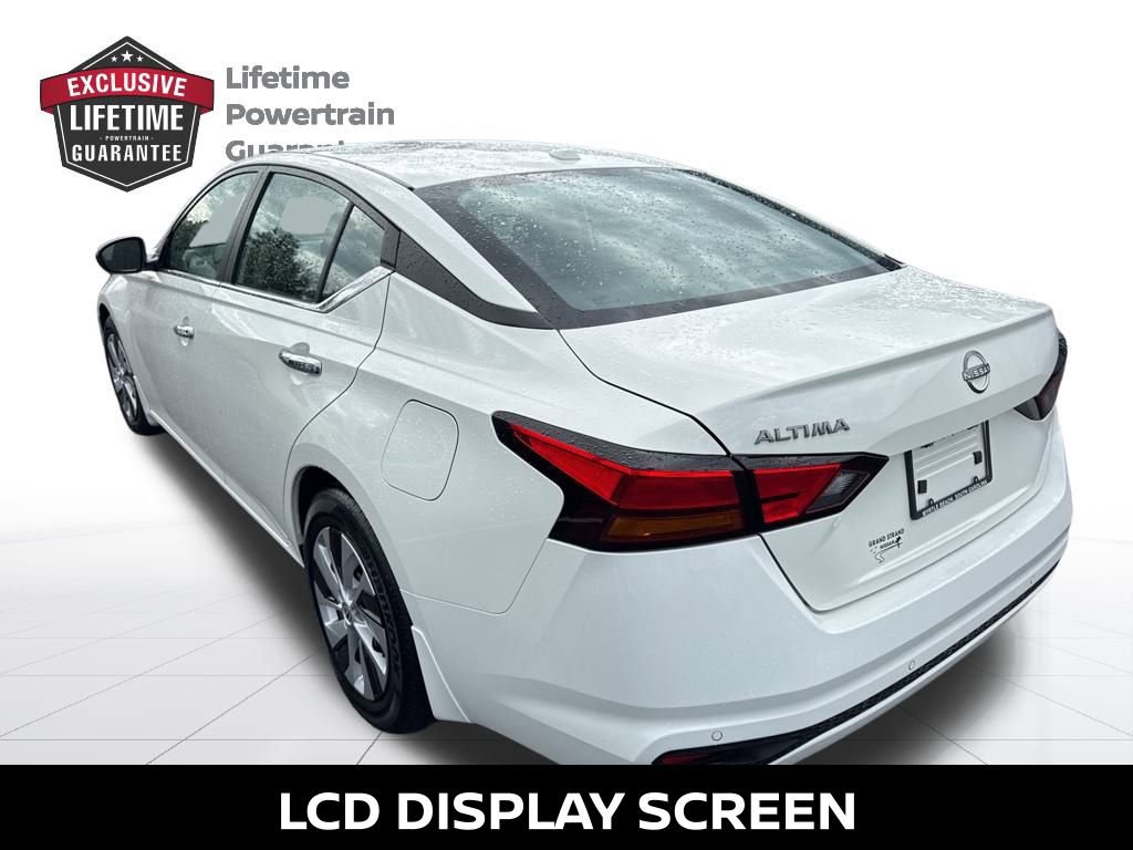 Certified 2025 Nissan Altima 2.5 S image 8