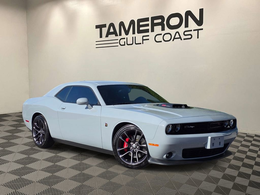 Used 2022 Dodge Challenger R/T Scat Pack w/ Shaker Package RWD image 1
