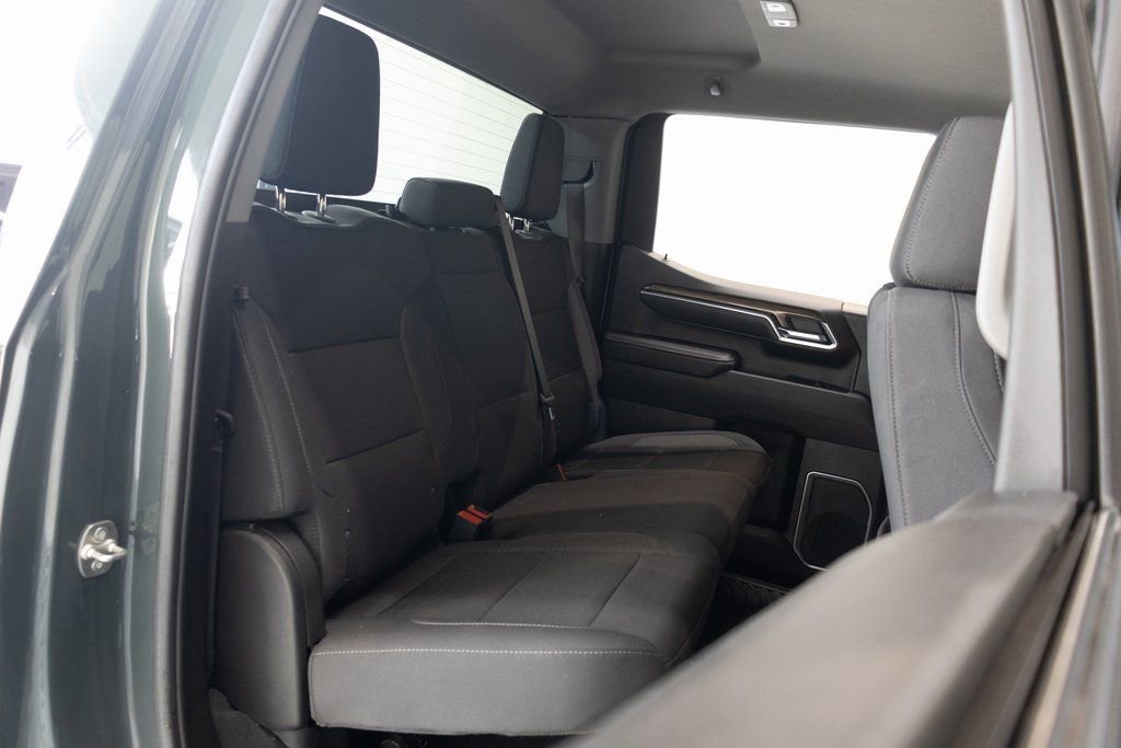 Used 2025 Chevrolet Silverado 1500 LT image 23