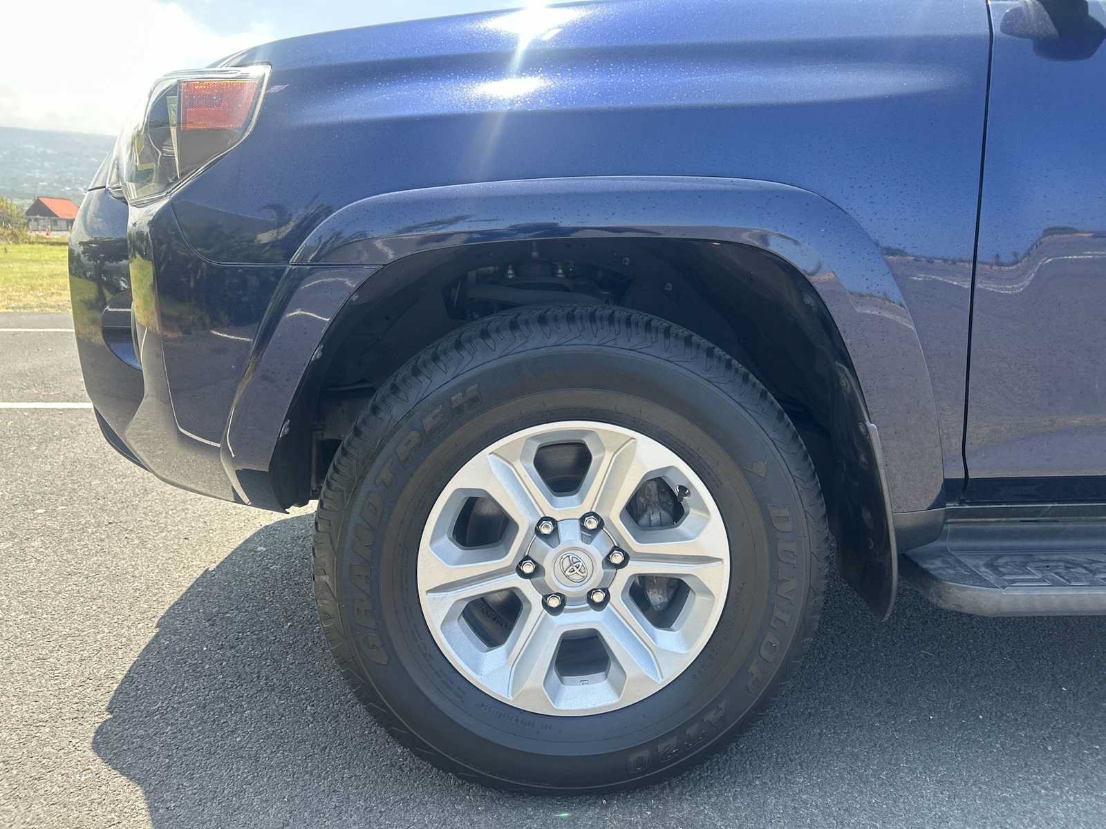 Used 2023 Toyota 4Runner SR5 AWD/4WD image 18