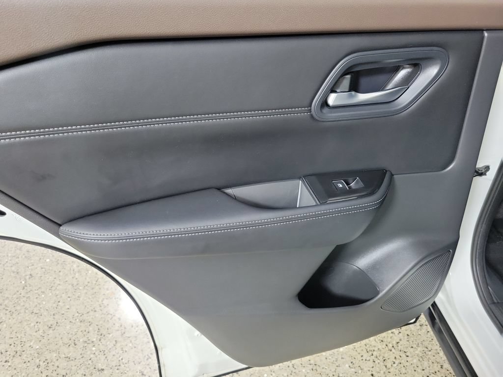 Used 2023 Nissan Rogue SL w/ SL Premium Package FWD image 15