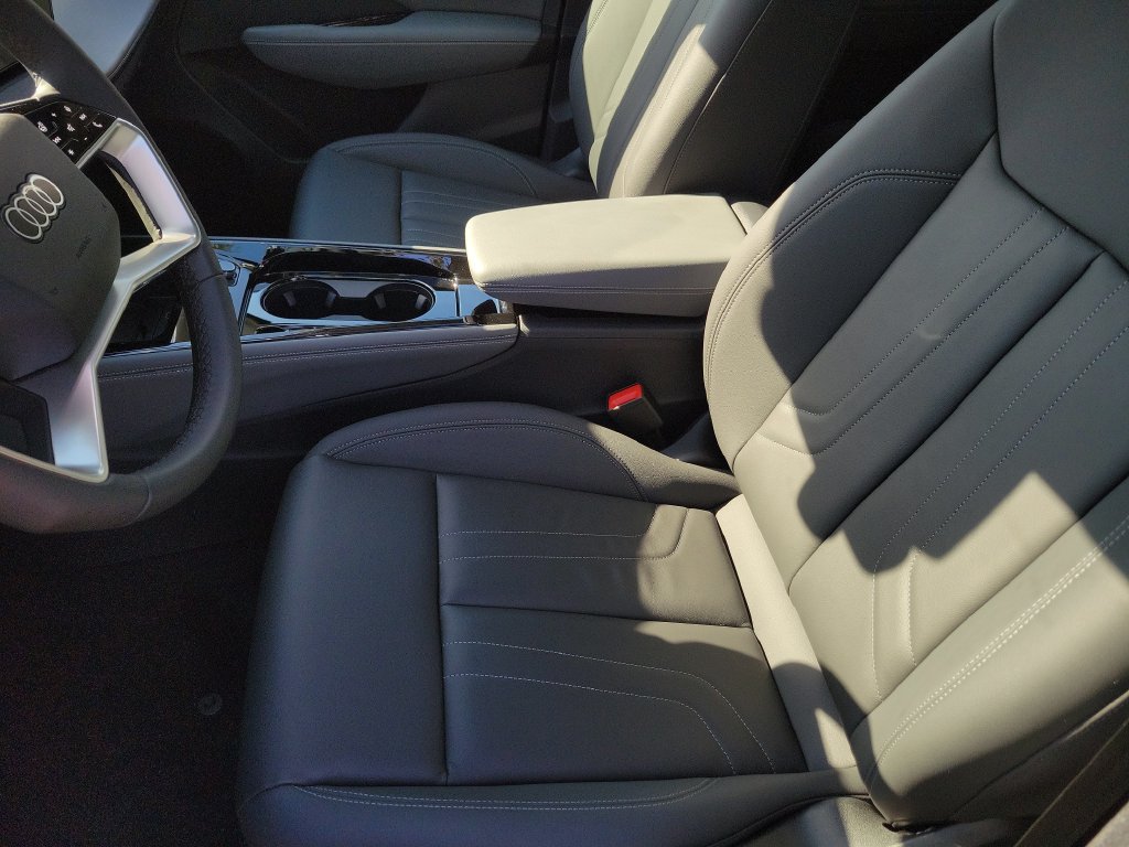 New 2026 Audi Q3 quattro 2.0T AWD/4WD image 16