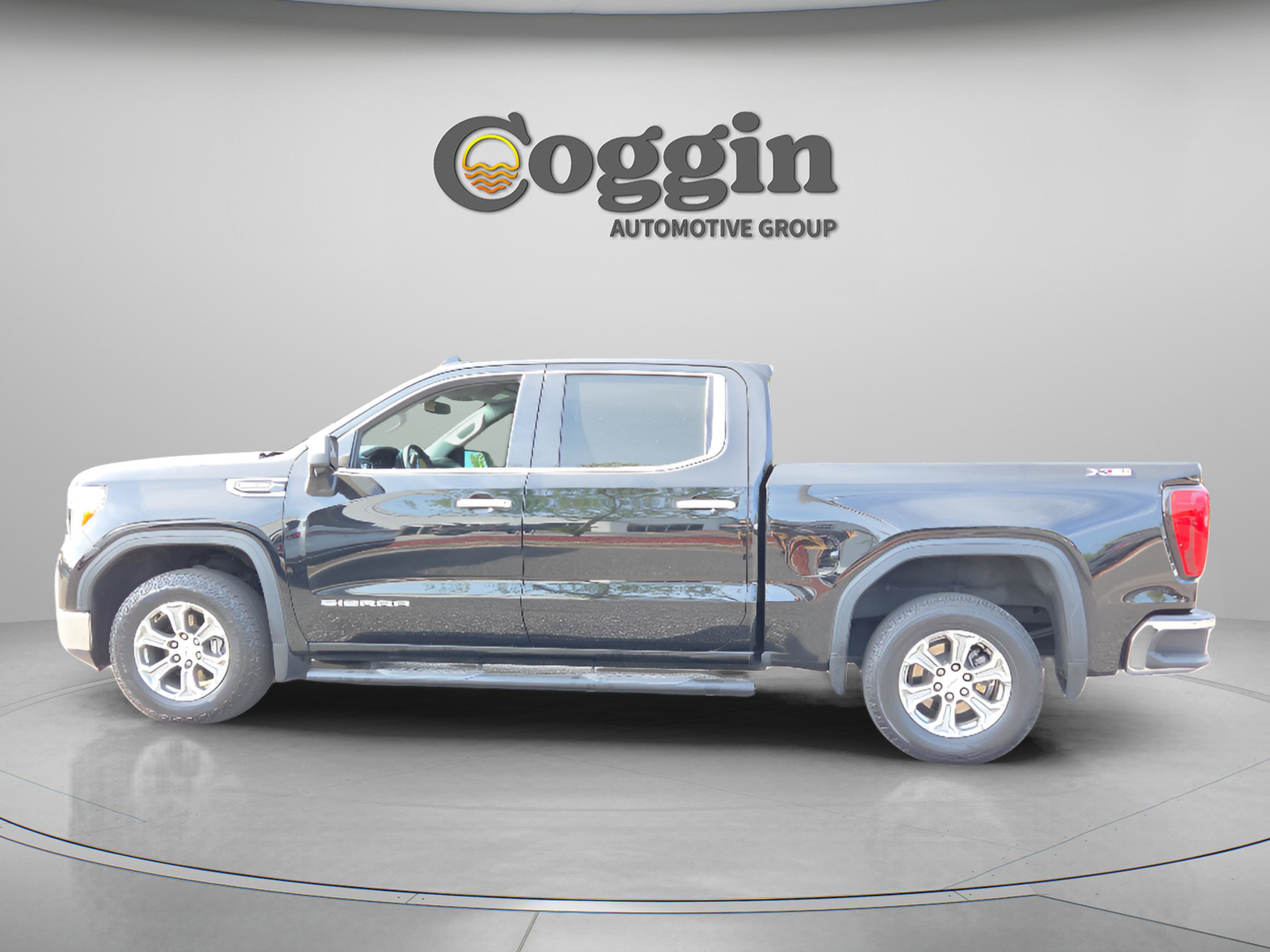 Used 2021 GMC Sierra 1500 SLT w/ SLT Convenience Package image 2