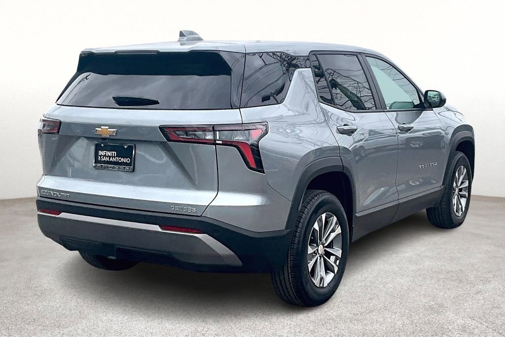 Used 2025 Chevrolet Equinox LT image 2