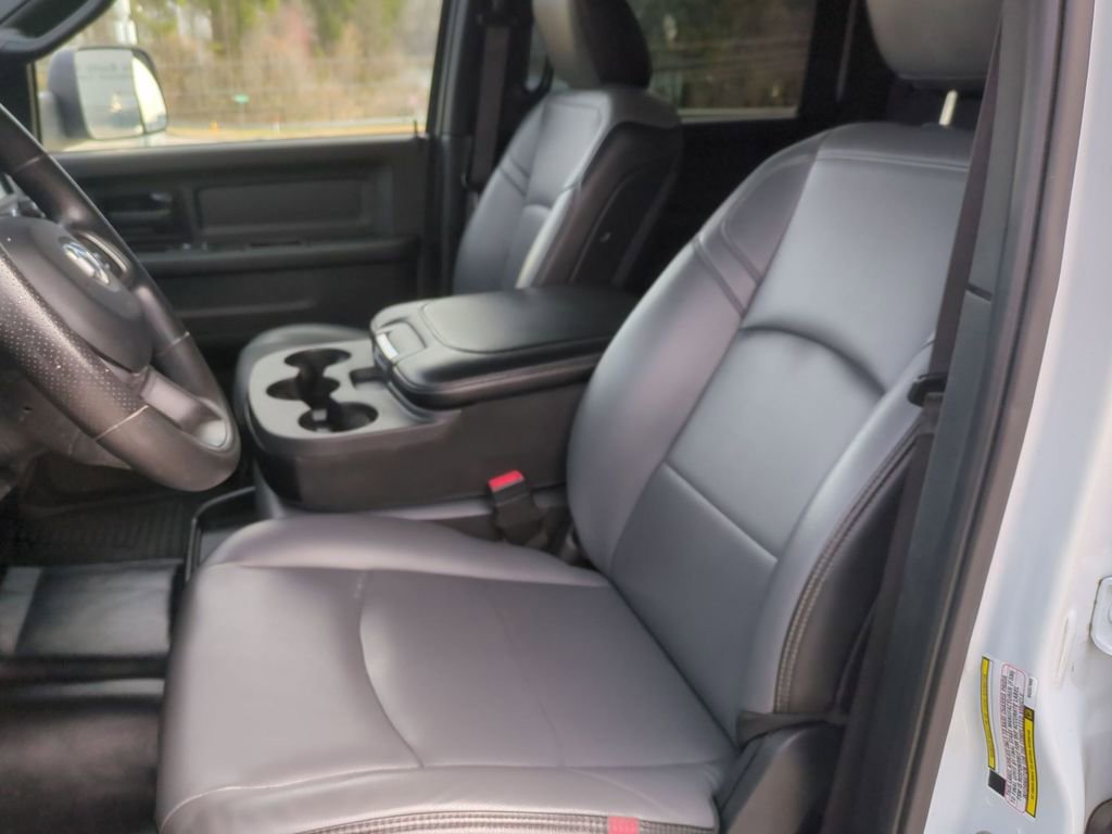 Used 2022 RAM 5500 Tradesman w/ Chrome Appearance Group image 13