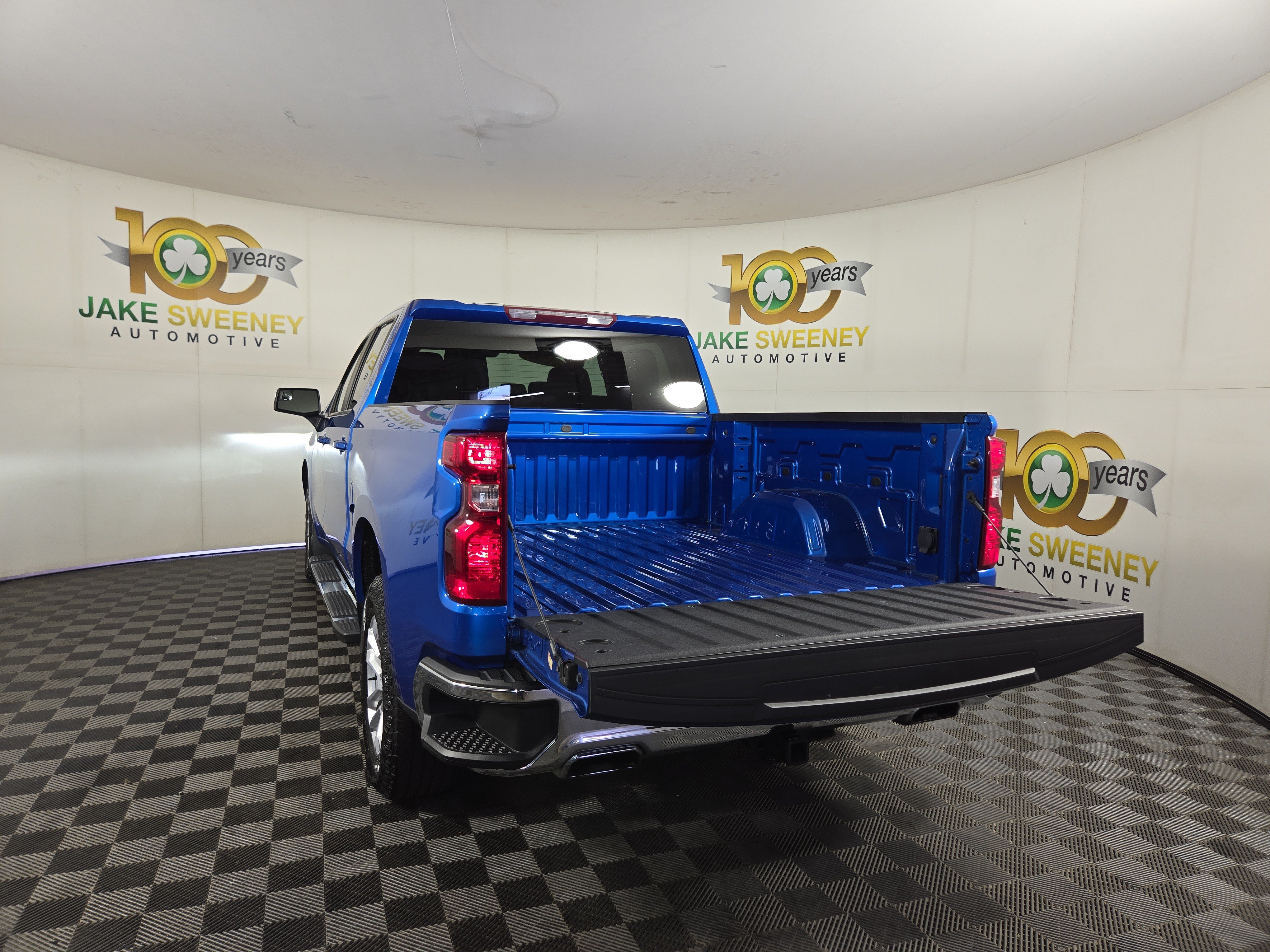 Certified 2024 Chevrolet Silverado 1500 LT w/ Z71 Off-Road Package AWD/4WD image 31
