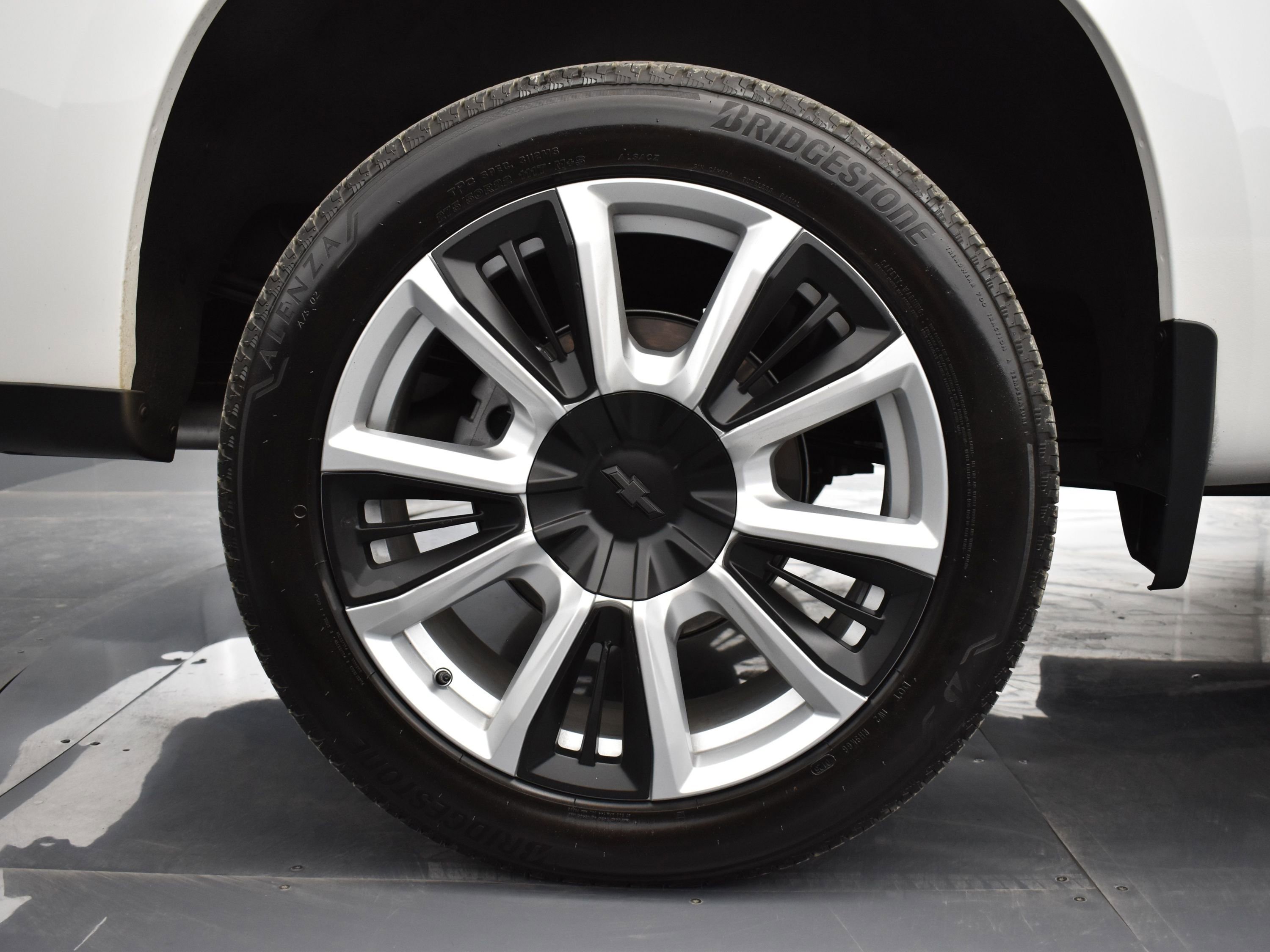 Used 2025 Chevrolet Silverado 1500 High Country image 17