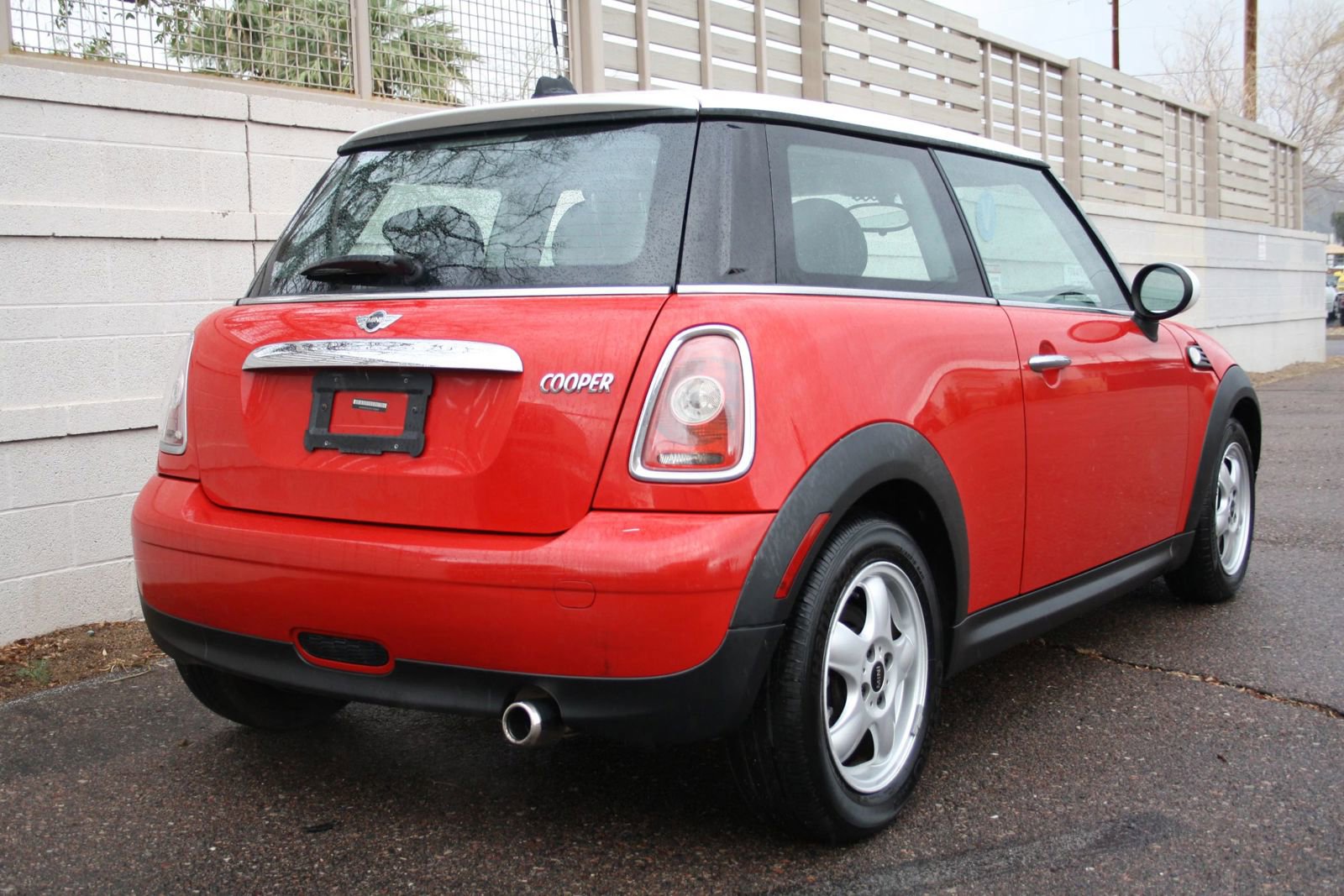 Used 2010 MINI Cooper Hardtop image 5