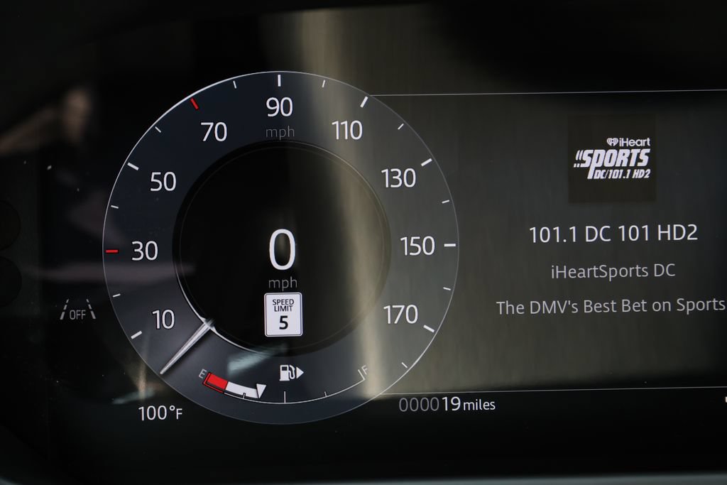 New 2026 Land Rover Range Rover Velar S AWD/4WD image 23