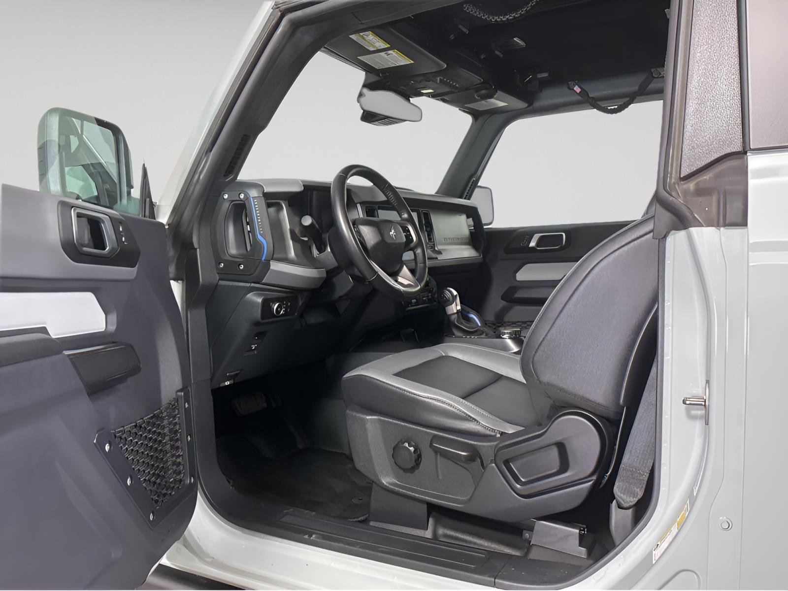 Used 2024 Ford Bronco Black Diamond image 2