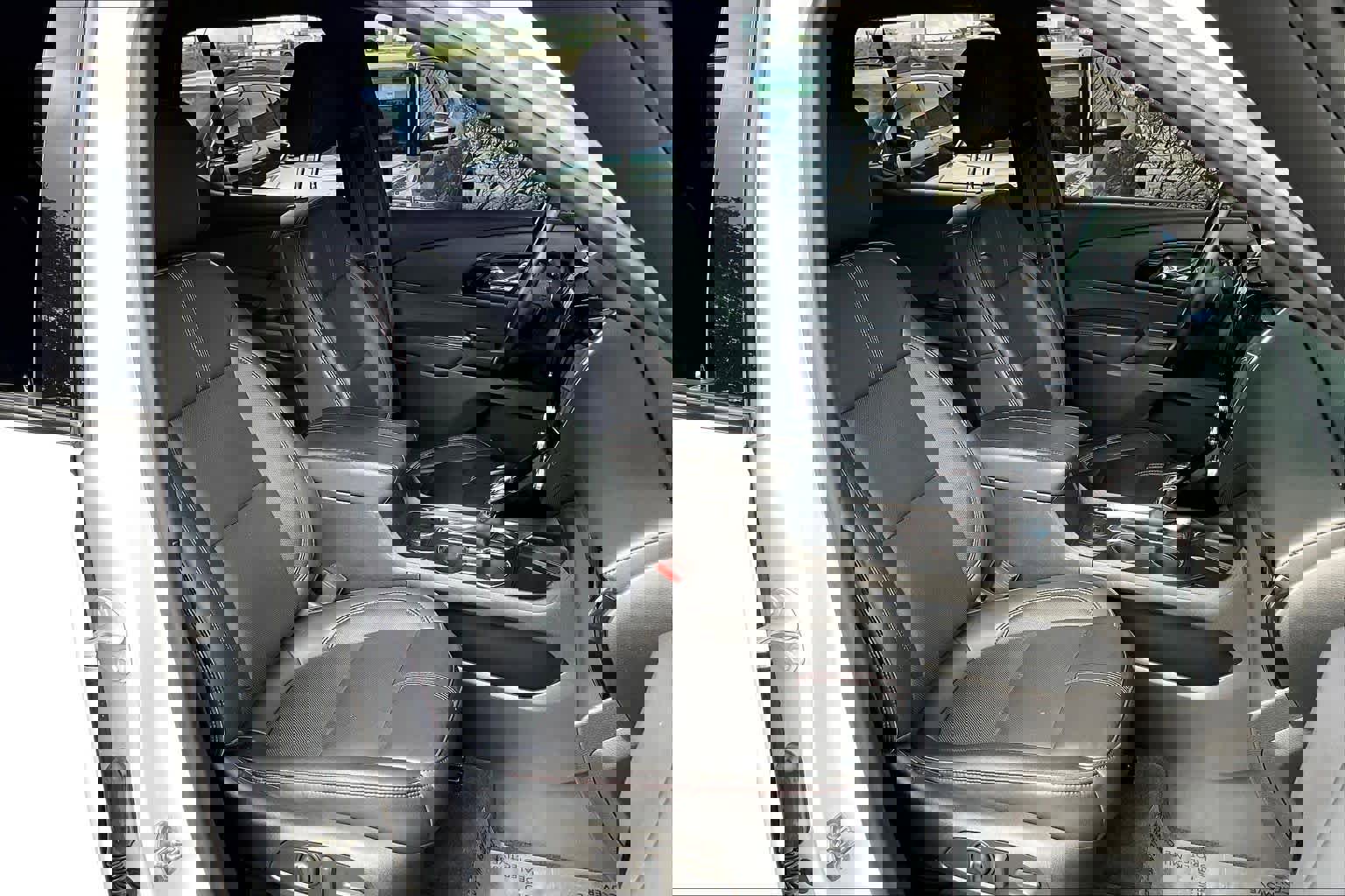 Certified 2023 Chevrolet Traverse RS FWD image 8