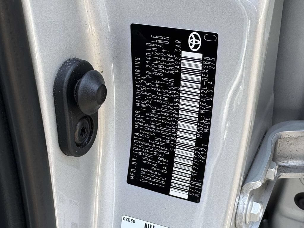 Used 2024 Toyota Corolla SE FWD image 27