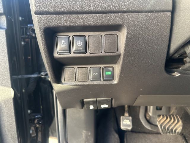 Used 2020 Nissan Rogue Sport S image 17