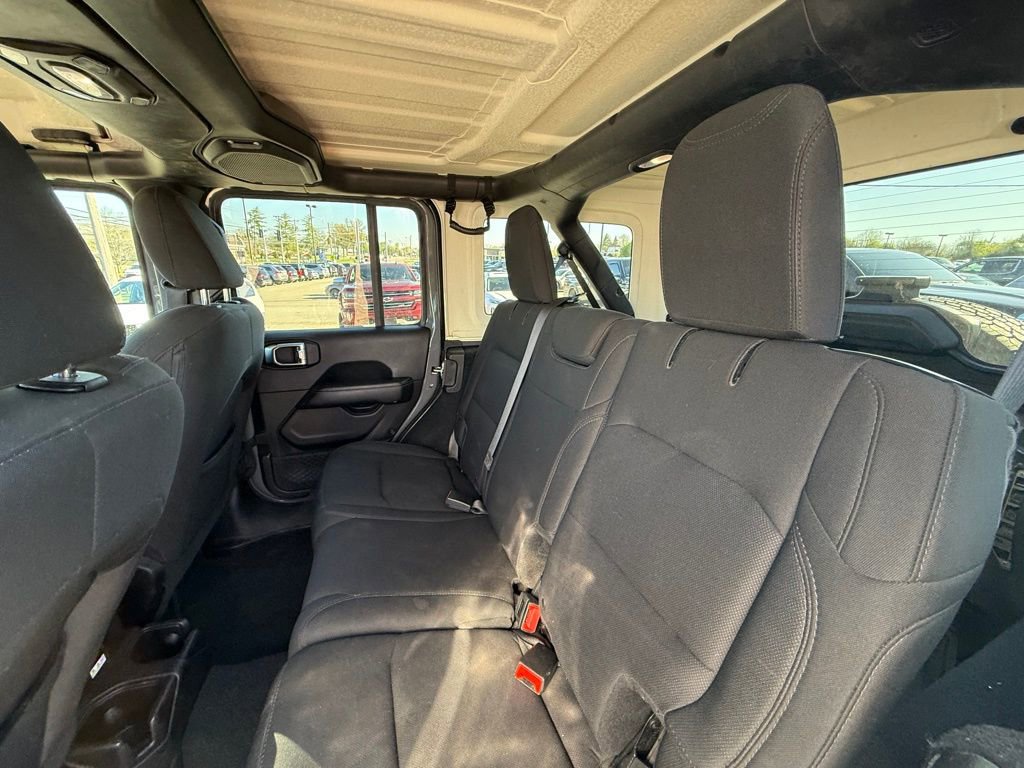 Used 2018 Jeep Wrangler Unlimited Sahara w/ Cold Weather Group image 25