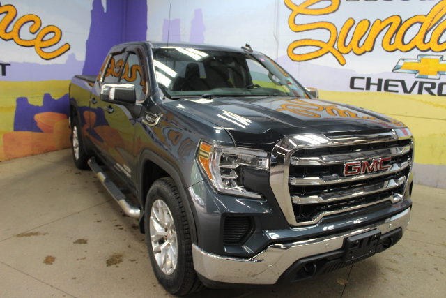 Used 2019 GMC Sierra 1500 SLE w/ X31 Off-Road Package AWD/4WD image 2