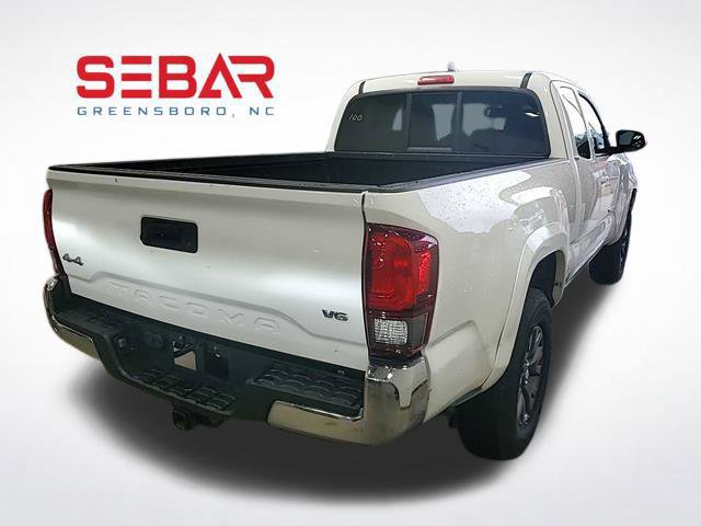 Used 2021 Toyota Tacoma SR5 AWD/4WD image 16