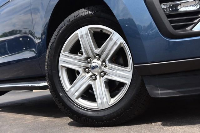 Used 2019 Ford Expedition XLT w/ Equipment Group 202A AWD/4WD image 3