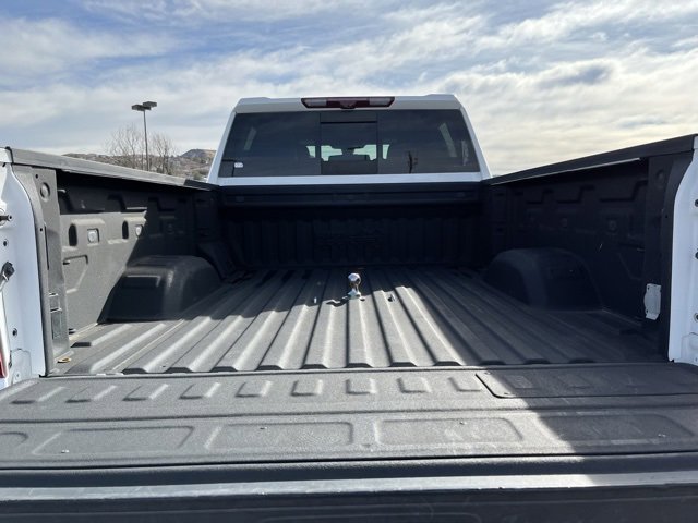 Used 2022 Chevrolet Silverado 3500 High Country w/ Technology Package image 17