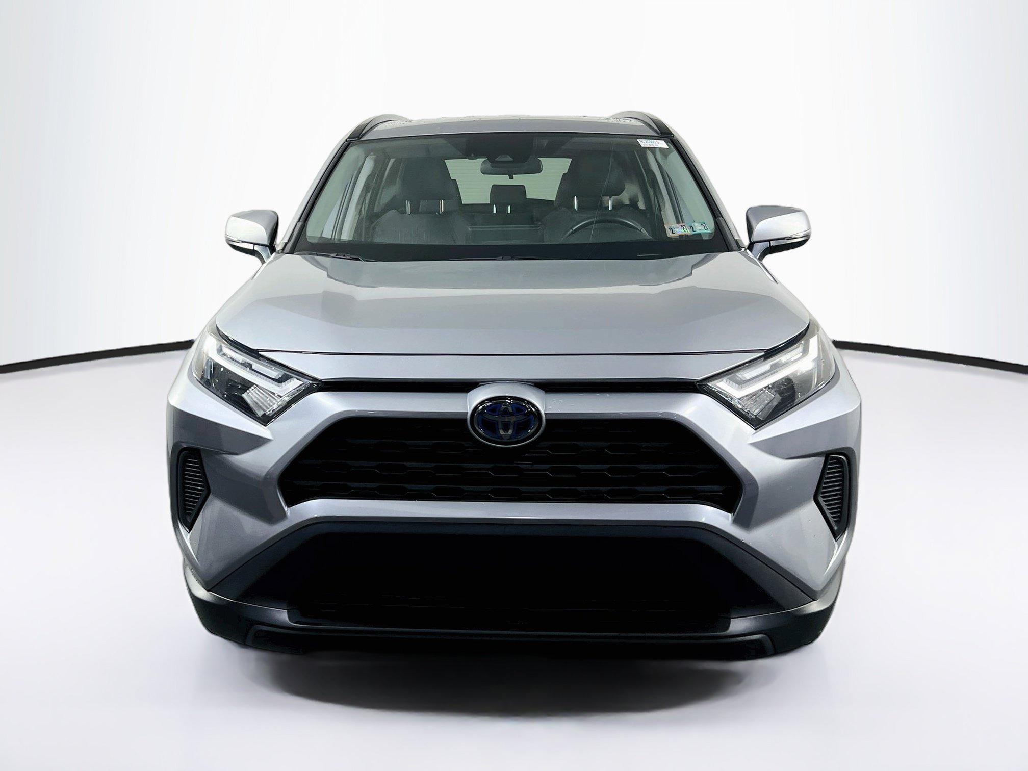 Used 2022 Toyota RAV4 XLE w/ Convenience Package AWD/4WD image 2