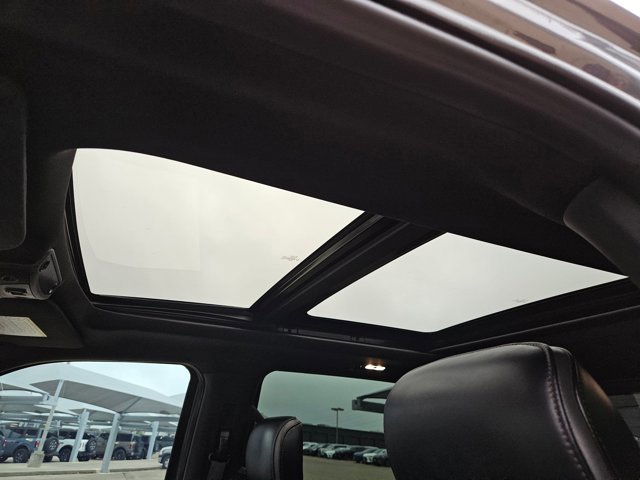 Used 2021 Ford F250 Platinum w/ Tremor Off-Road Package image 12