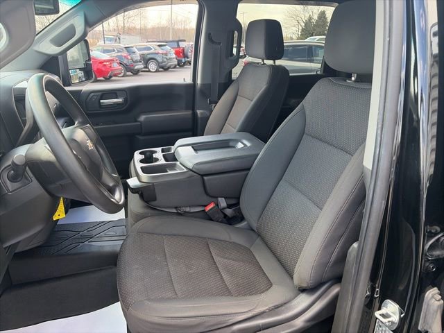 Used 2021 Chevrolet Silverado 2500 Custom w/ Custom Value Package image 7